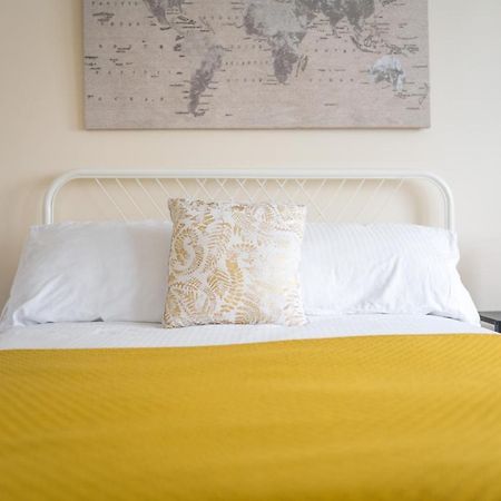 The Ella Fitzgerald - Modern 2 Bedroom Apartment, Super Close To City Centre Кардифф Экстерьер фото