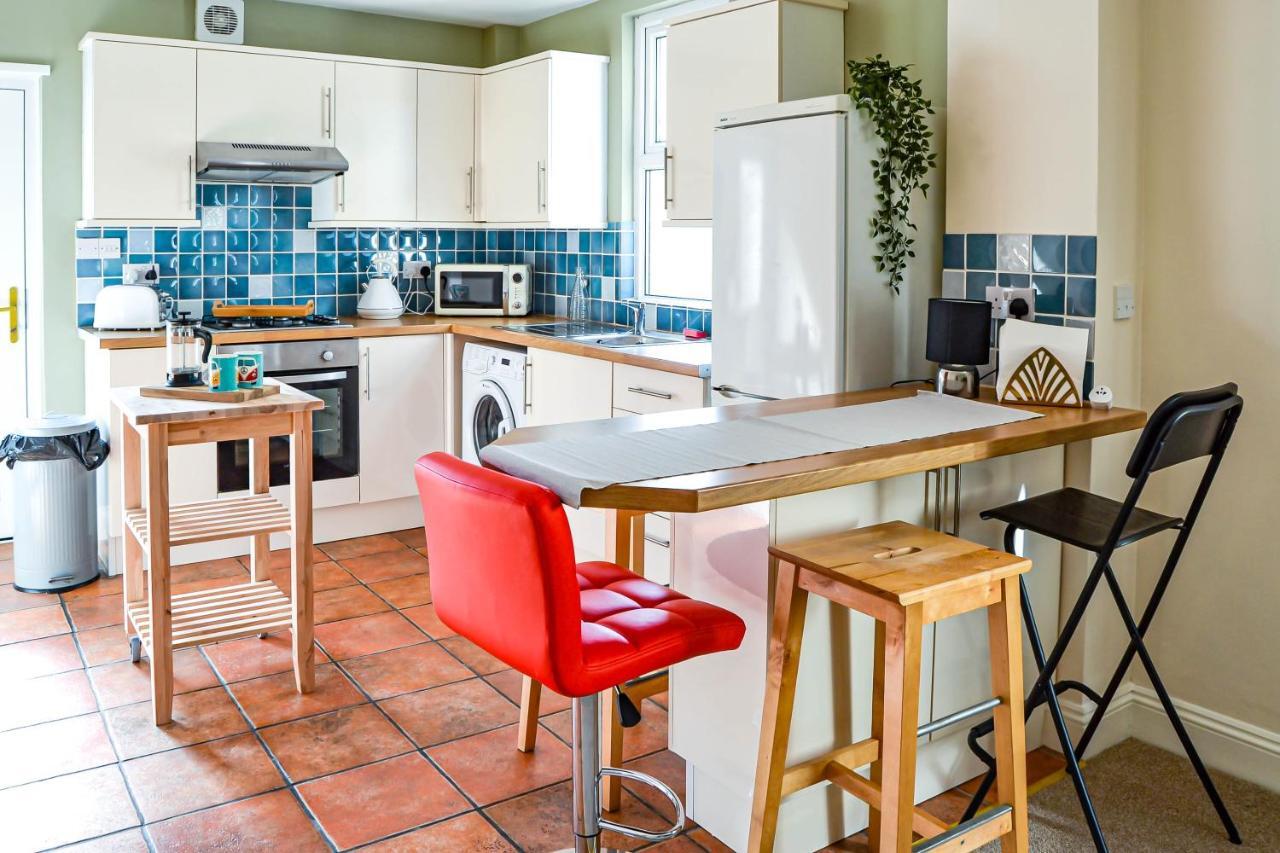 The Ella Fitzgerald - Modern 2 Bedroom Apartment, Super Close To City Centre Кардифф Экстерьер фото